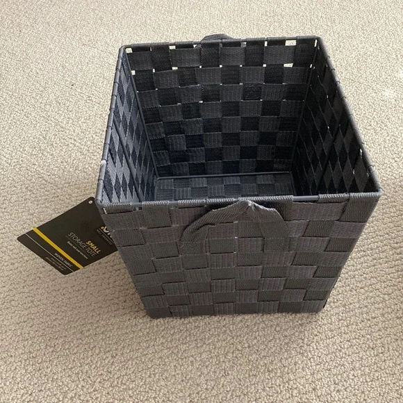 Small Storage Tote Basket Steel Frame Wire Woven Fabric Grey 10” x 12” x 8” NWT
