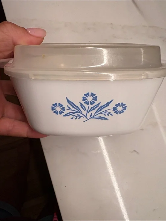 VINTAGE CORNING W PLASTIC TOP
