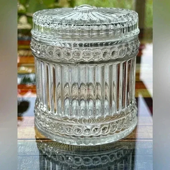 Amway American Vintage Glass Reproduction Of Circa 1850 Glass Jar Apothecary