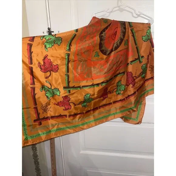 The White Barn Candle Co‎ 100% Silk Scarf