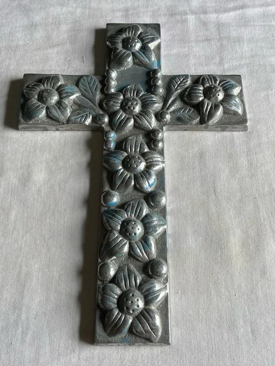 Floral Embossed Decorative Wall Cross in Silver-Gray