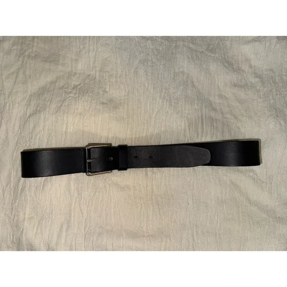 Timberland men's black 100% leather belt‎ with gunmetal color buckle size 36