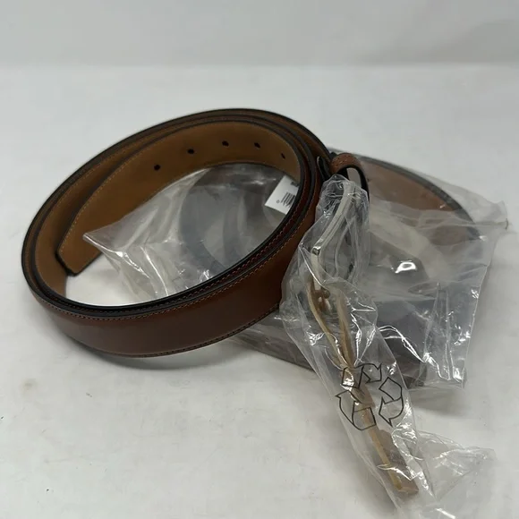 Dockers Pair of Men’s Drop-Edge Leather Tan Belt with silver Buckle Size 44 NWT