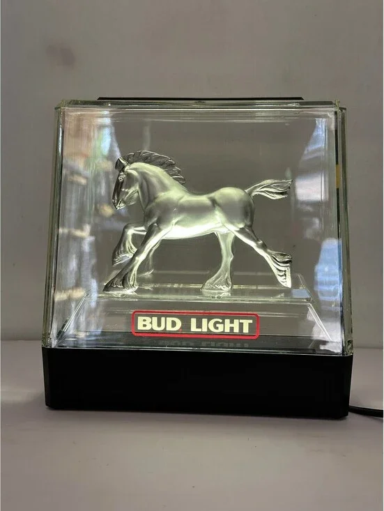 Vintage 1982 Bud Light Clydesdale Lighted Sign C13 Lakeside Ltd. Collectible