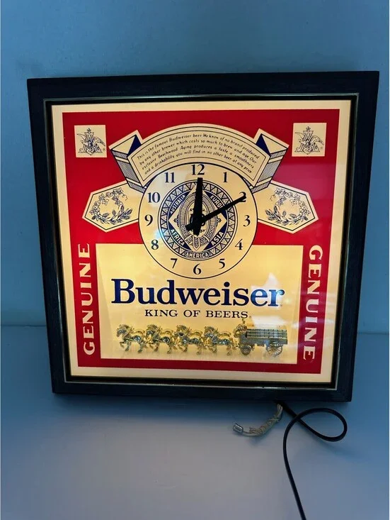 Vintage 1984 Budweiser King of Beers Illuminated Wall Clock Sign C-11