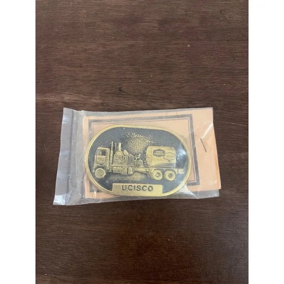 Vintage UCISCO Union Carbide Solid‎ Brass Belt Buckle Semi Truck Tanker USA New