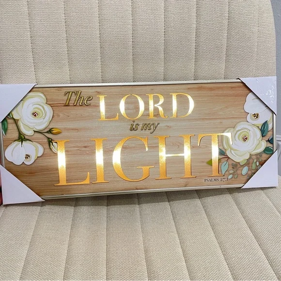 NEW The Lord is‎ my Light LED Lighted Wall Art Psalm 27:1 Wood Grain Floral Sign