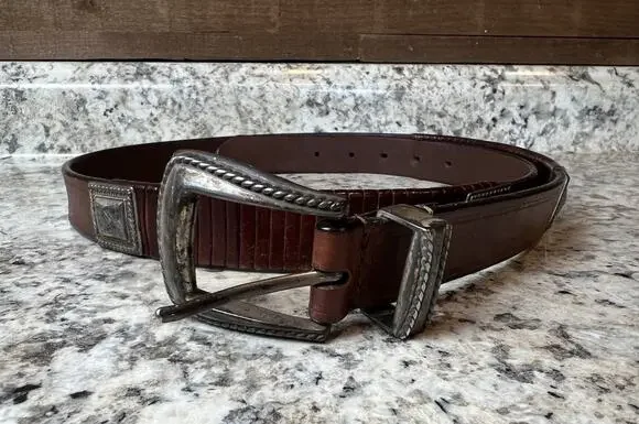 Roundtree And York Western Leather Belt Brown Embossed Men’s Size 40 USA Vtg 90s