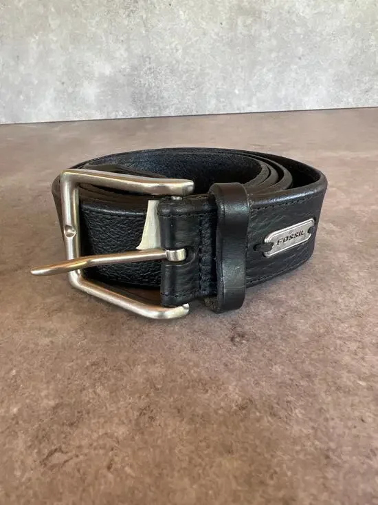 FOSSIL Classic Mens genuine smooth leather belt size 42 black casual business