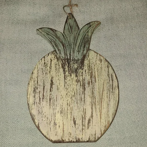 Wooden Pineapple Wall Decor