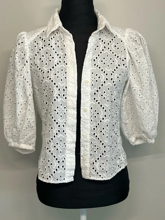 Zara eyelet blouse 3/4 sleeve collar hidden buttons Womens Size M