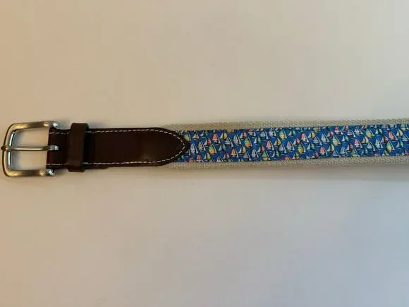 Vineyard Vines Canvas Club Belt Men’s Size 44 Blue Sailboats Silk Leather Preppy