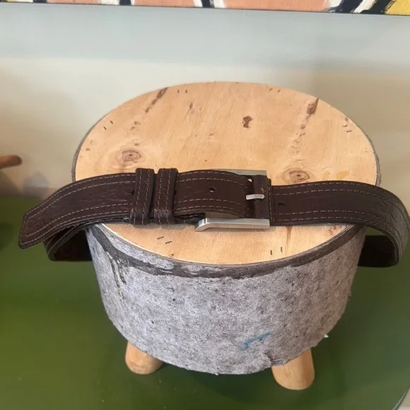 Johnston & Murphy Men's Brown Leather Belt with silver buckle
