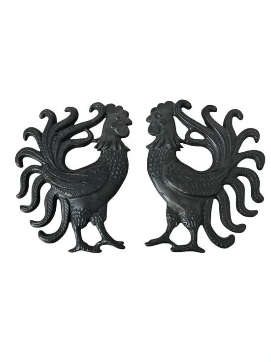 Vintage Cast Iron Roosters Chickens Set of 2‎