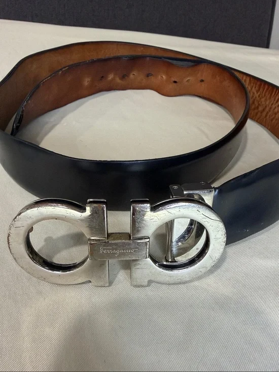 Salvatore Ferragamo Black Leather Belt with Silver Gancini Buckle