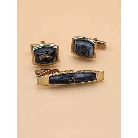 74 Yr Old 10k Gold Plate Tie Clip/Bar & Cufflinks Set Horse Equestrian Art Glass