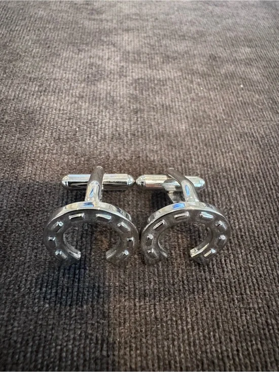 Men's Silver Horseshoe Cufflinks - Polished Metal Finish