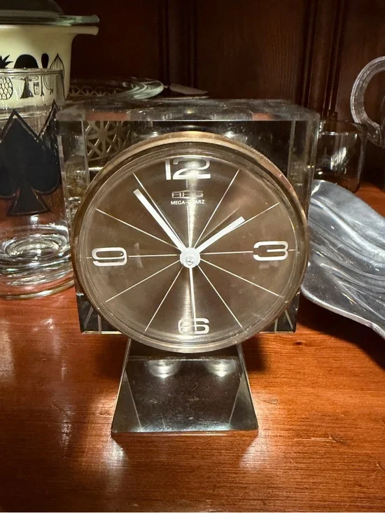 Vintage solid lucite clock