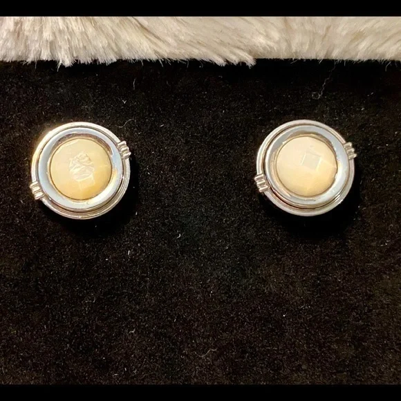 🌸Ike Behar NY Cufflinks🖤🤍Cross-Listed