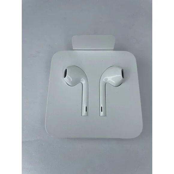 Apple EarPods Wired Headphones with Lightning Connector New