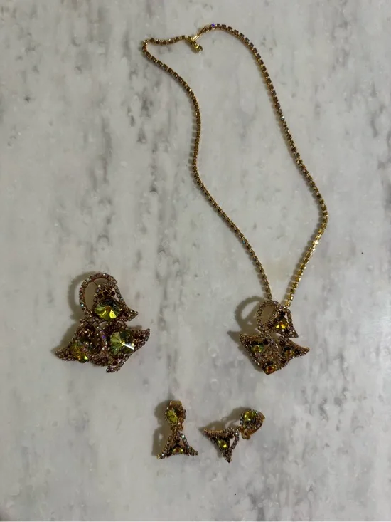 Vintage Antique-Vibe Gold Toned Bold Green Brooch, Earring, and Necklace Set
