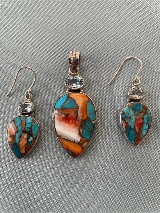 Sterling Silver Turquoise and Spiney Oyster Teardrop Pendant & Earrings