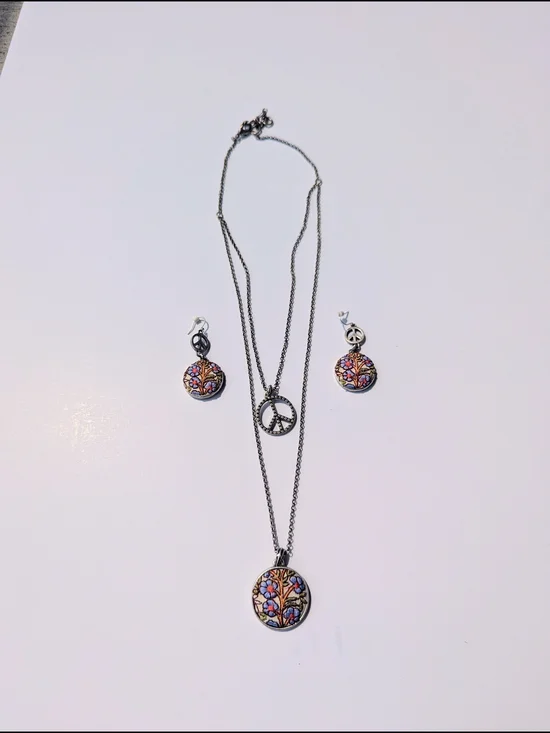 Multicolor Floral Embroidered Necklace & Earrings Set - Silver Tone