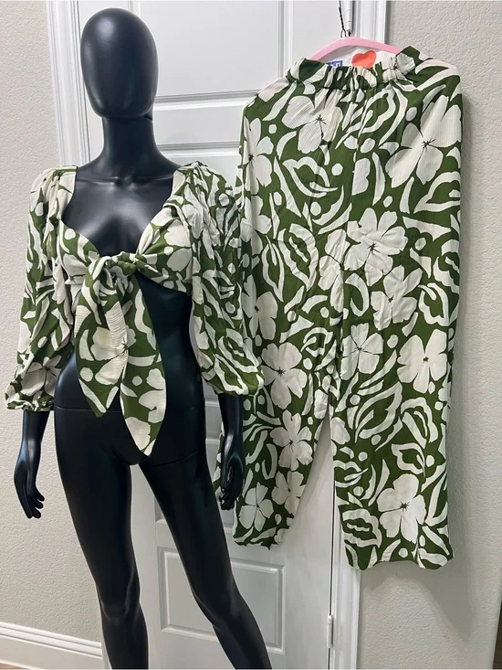 Faithfull the Brand Green and White Floral Wide-Leg Pants & Tie-Front Top Set