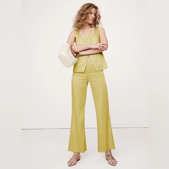 NEW! Banana Republic Mid-Rise Kick-Flare Satin Ankle Pant - Multiple #772704