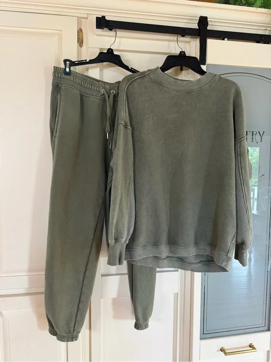 aerie Olive Green Pullover Sweatshirt