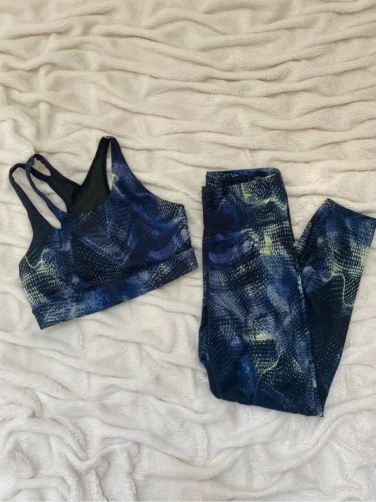 JoyLab galaxy matching set sports bra/leggings Sz M
