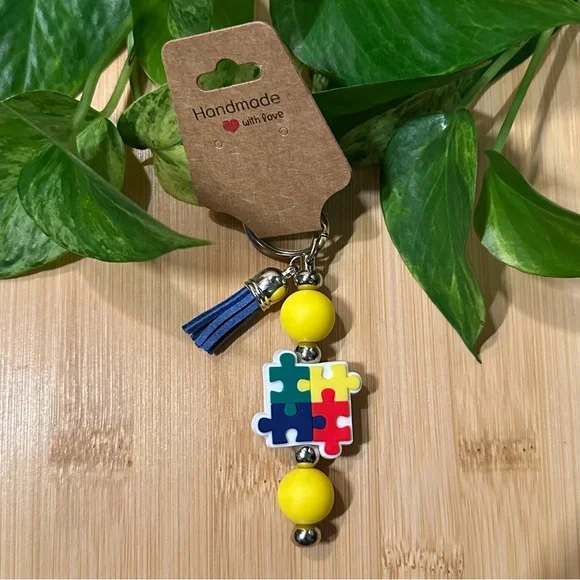 Autism Awareness‎ Keychain 🧩 Handmade Silicone Beads | Puzzle Piece Colors