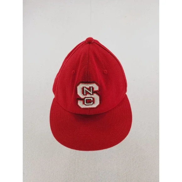 NC State Hat Cap Mens 7 1/8 Red Fitted Zephyr 32/5 Chopped Wool Flat Wide Brim