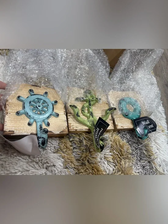 ( New ) Nautical 5”x7”Iron and Wood Wall Hooks Set - Sea Wheel, Anchor & Lifebuo