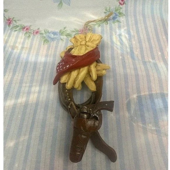 Vintage Western Cowboy Revolver Lasso Wheat Wall Decor Rustic Country Western 4