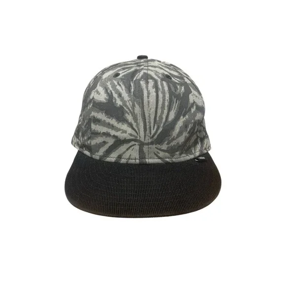 VANS ‘’Off The Wall’’ New Era Camo Mens Fitted 7 1/2 Snapback