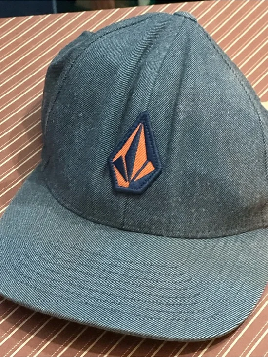 Volcom Unisex Cap with Embroidered  Logo