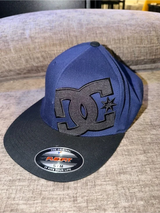 Dc Hat size S/M