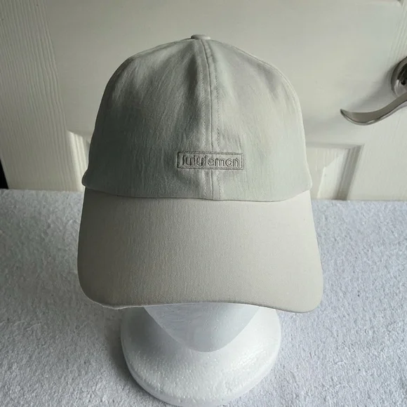 lululemon athletica Cream Cap