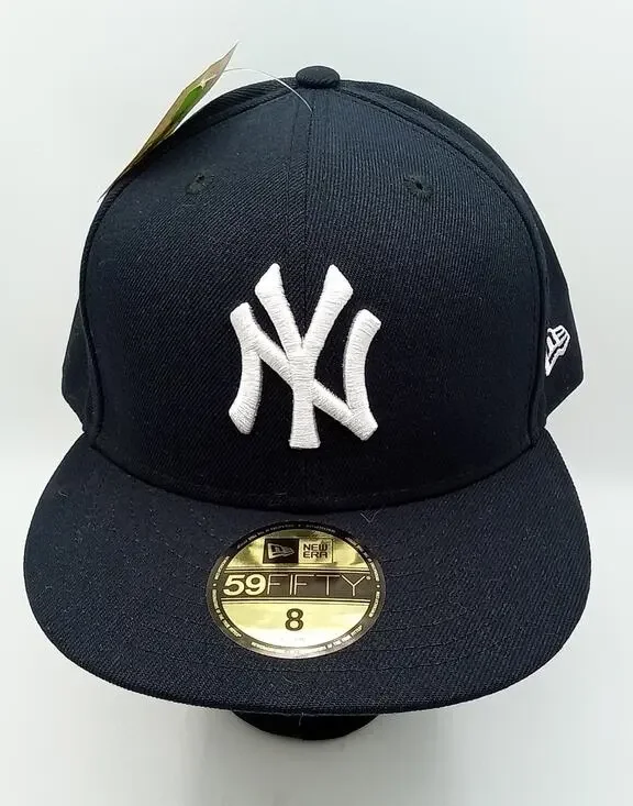 New York Yankkes Black New Era 59Fifty Cap Size 8