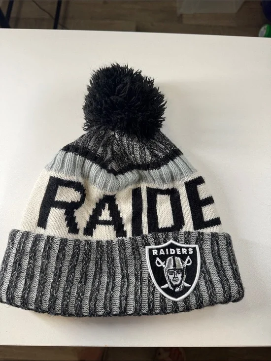 Raiders Knit Pom Hat