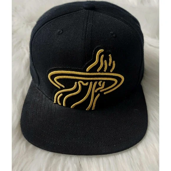 Miami Heat Mitchell & Ness  Lids Metallic Gold Snapback Hat Flat Brim Flame Ball