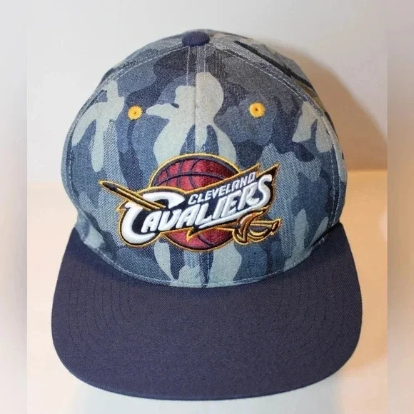 Mitchell & Ness NBA Cleveland Cavaliers Snapback Hat