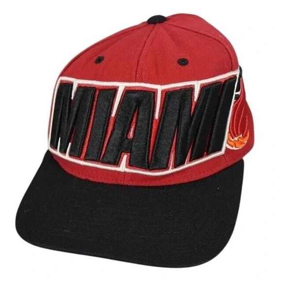Vintage Miami Heat Snapback Hat 90s NBA Mitchell & Ness Red Black Cap Basketball