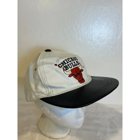 Vintage Chicago Bulls Leather‎ Strapback Hat