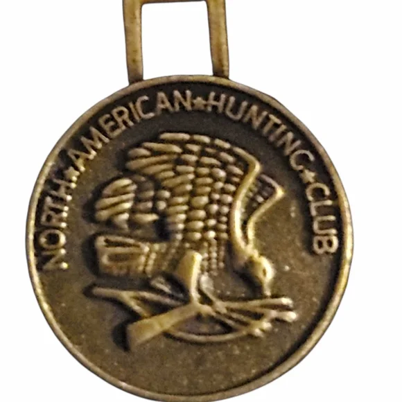 1980 North American Hunting Club Bronze Charm Token Coin Eagle Guns Bow & Arrow
