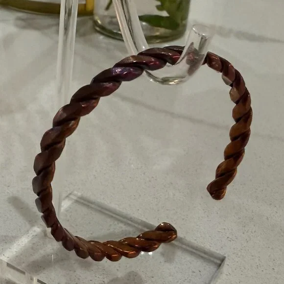 Unisex Metallic Copper Bracelet