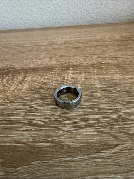 Oura Ring 4th Gen Silver- Size 8