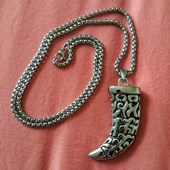 Horn Tusk Men's Pendant Necklace (23.5 Inches) in Black Oxidized Stainless Steel