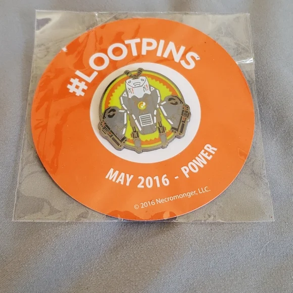 NWT Battleborn Loot Crate Pin